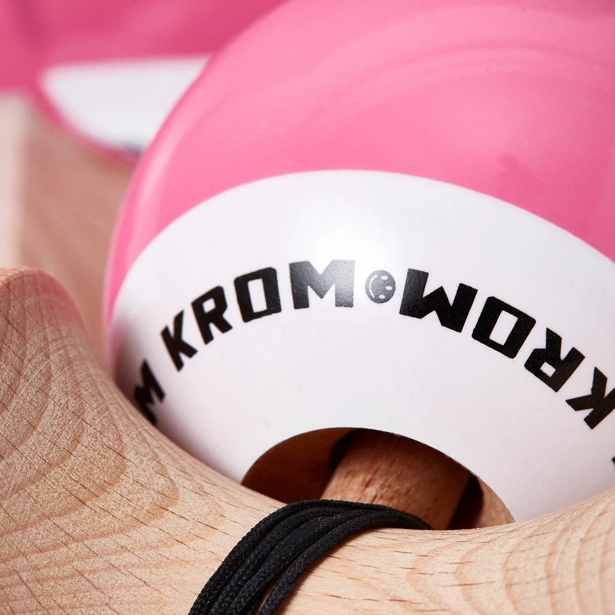 krom_pop_lol_pink