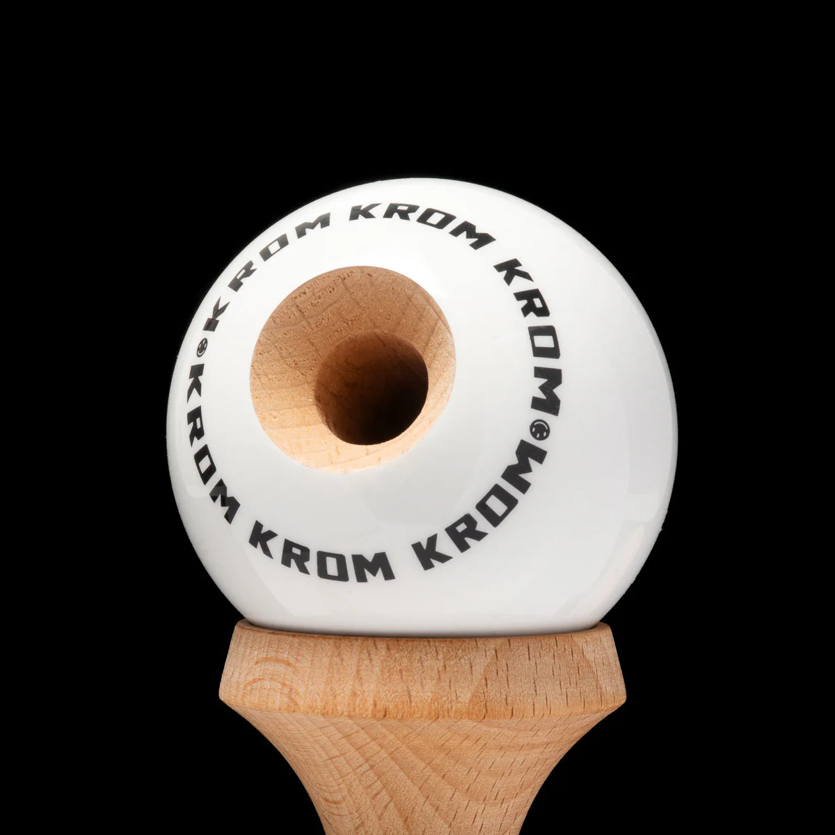 krom_pop_lol_white